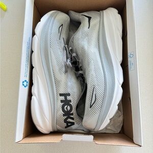 Hoka Clifton 9 wide (men's)